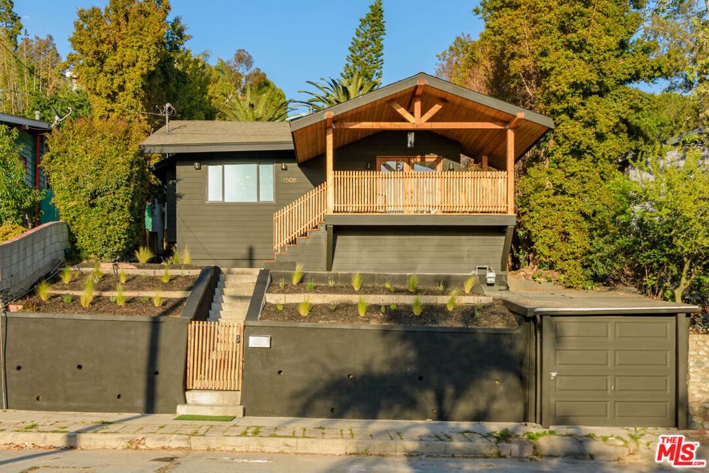 listing image 130720865912668497366