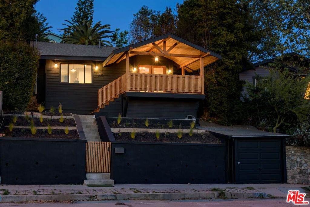 listing image 130729954240661093925