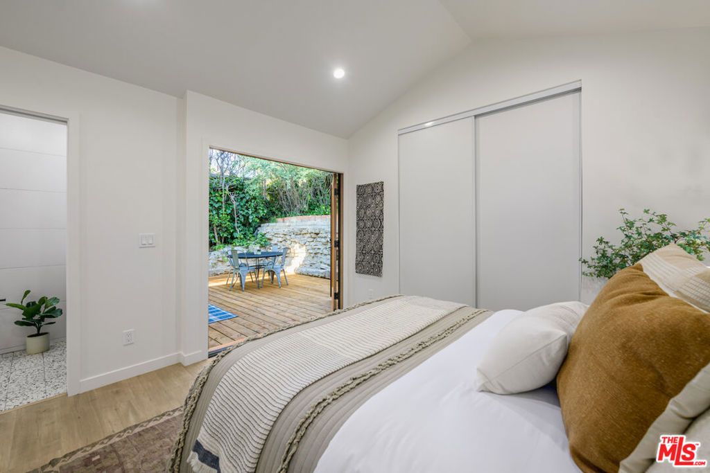listing image 130728983753753773834