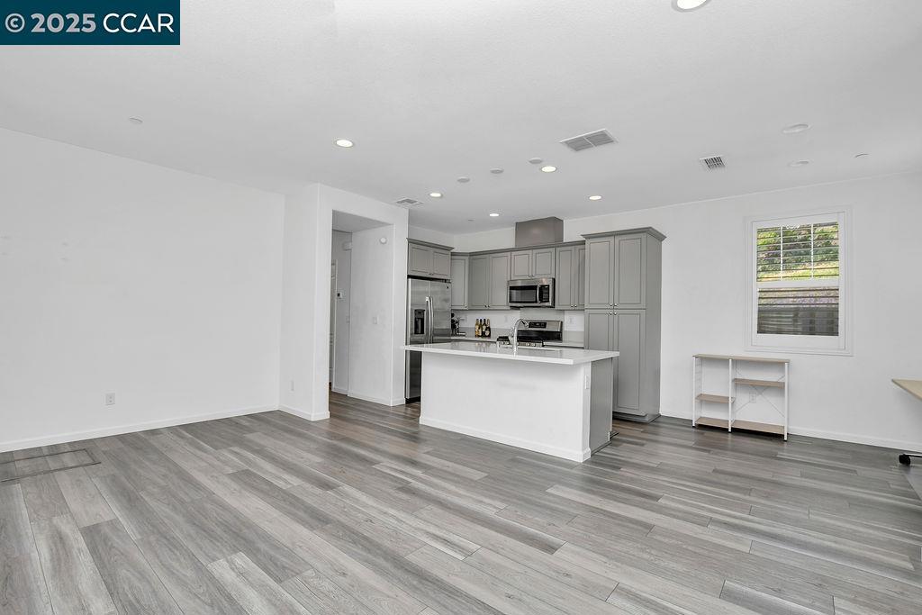 Not Listed - Residential