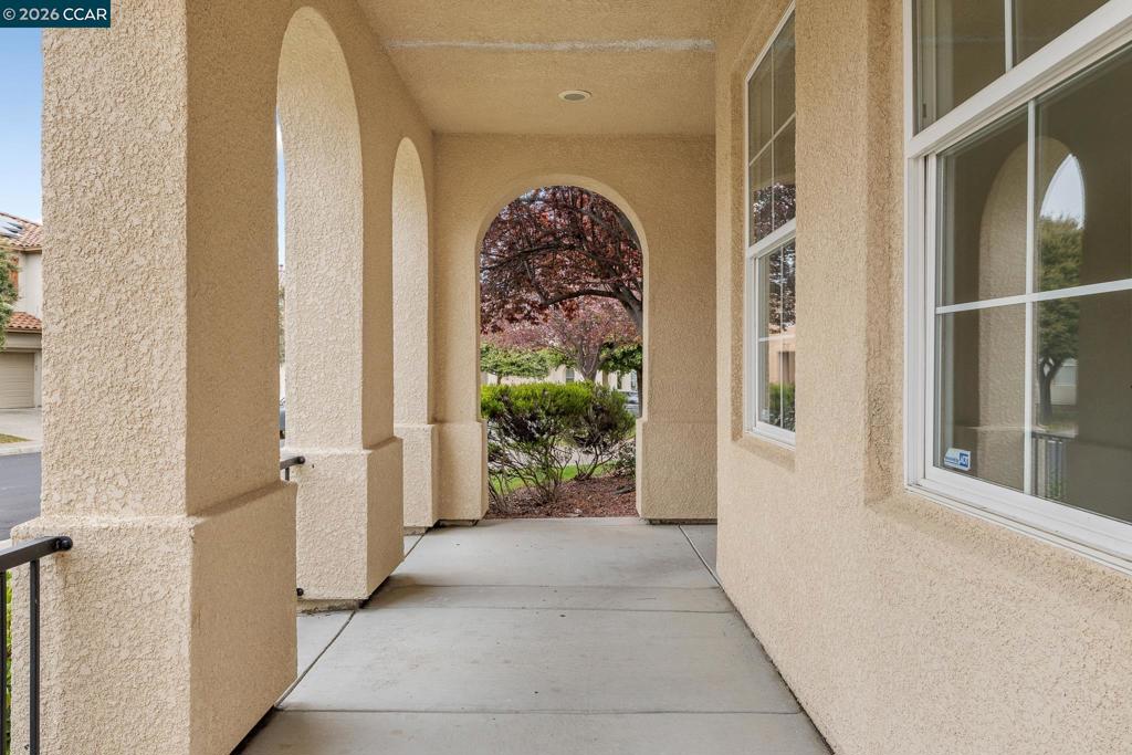 5700 5700 Oakmont Dr