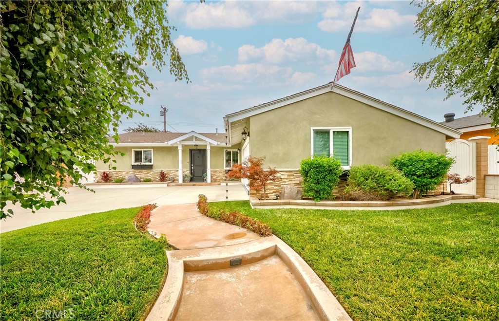 10252 Lorraine Lane