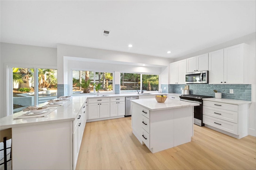 30901 Wellington Circle