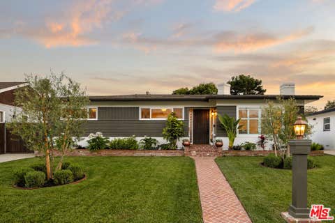 Photo of 6364 W 77th Street, Los Angeles, CA 90045 (MLS # 26840003)