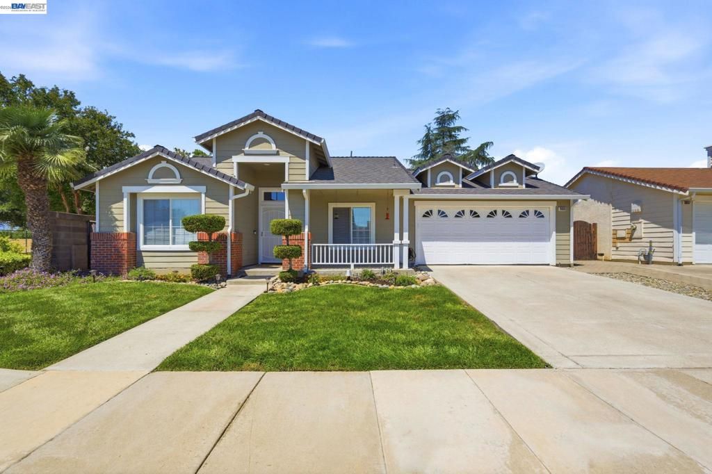 Photo of 3035 Hudson Dr, Brentwood, CA 94513 (MLS # 41137778)