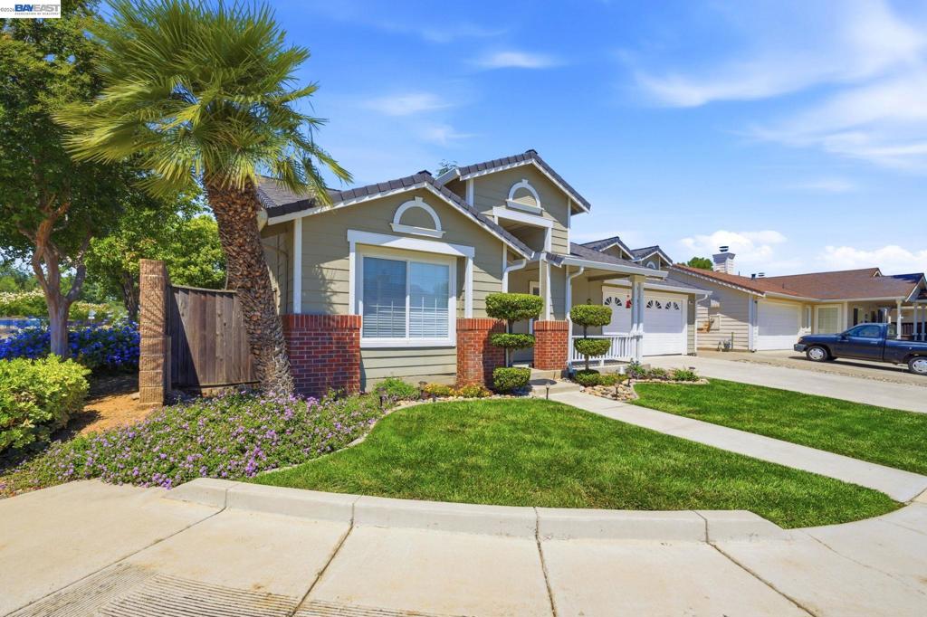 3035 Hudson Dr