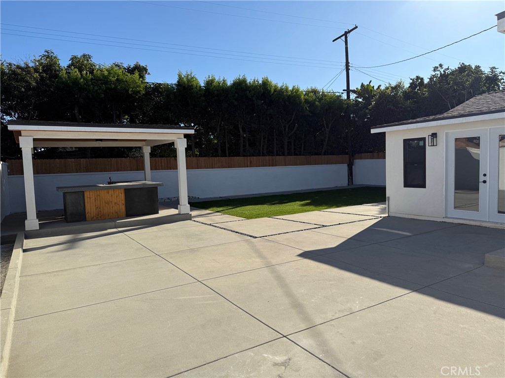 9044 Bigby Street