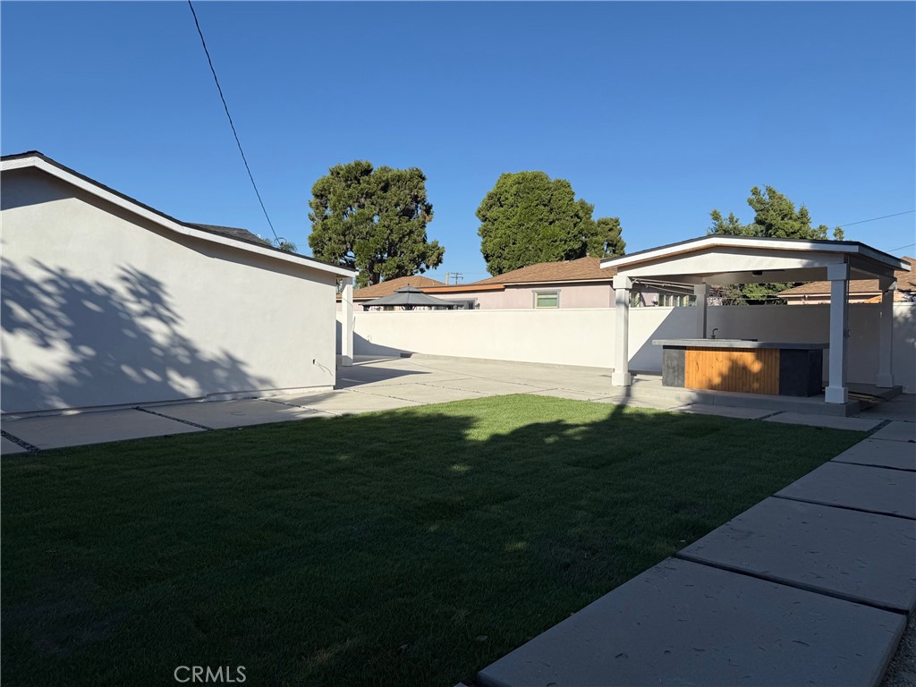 9044 Bigby Street