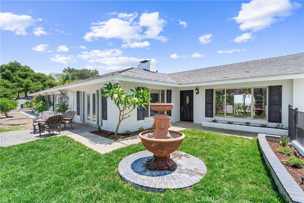 770 E Avocado Crest Road