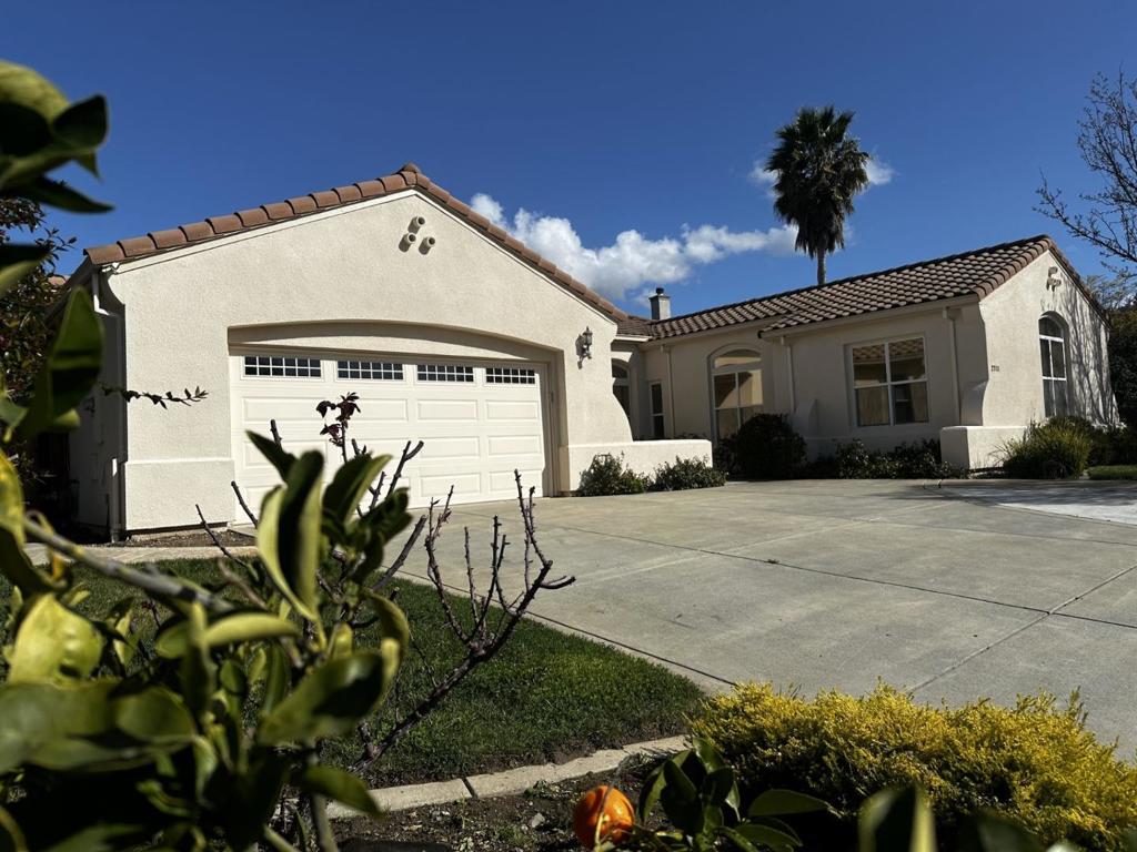 2713 Scenic Meadow Court