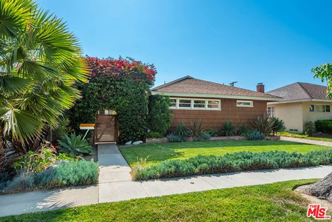 Photo of 4643 Nagle Avenue, Sherman Oaks, CA 91423 (MLS # 26655693)