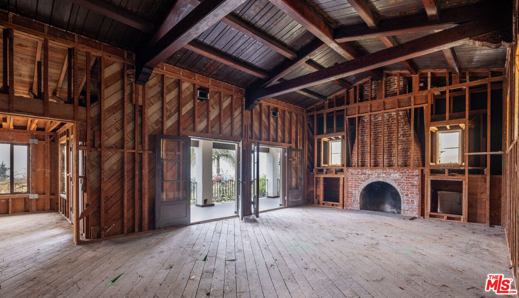 Las Collinas Heights - Residential