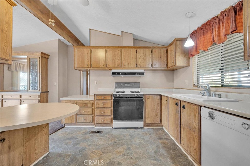 11949 Riverside Drive 135