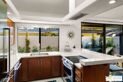 Tiny photo for 555 W Arenas Road #6, Palm Springs, CA 92262 (MLS # 26102889PS)