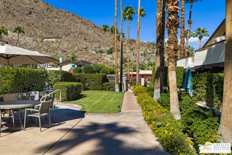 Tiny photo for 555 W Arenas Road #6, Palm Springs, CA 92262 (MLS # 26102889PS)