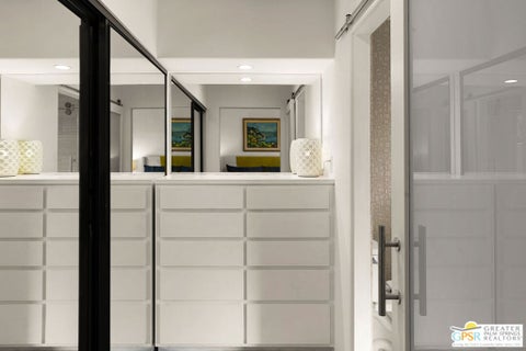 Tiny photo for 555 W Arenas Road #6, Palm Springs, CA 92262 (MLS # 26102889PS)