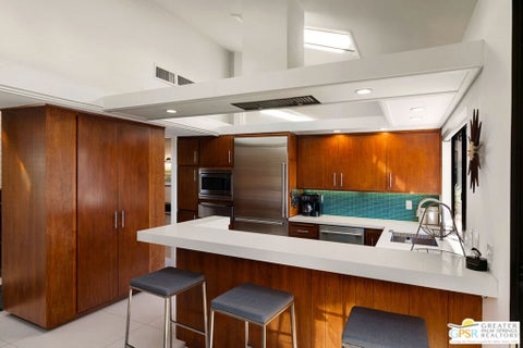 Tiny photo for 555 W Arenas Road #6, Palm Springs, CA 92262 (MLS # 26102889PS)