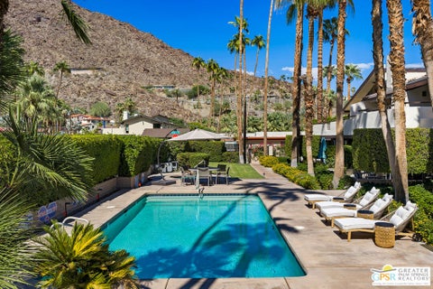 Tiny photo for 555 W Arenas Road #6, Palm Springs, CA 92262 (MLS # 26102889PS)
