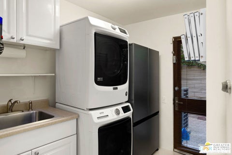 Tiny photo for 555 W Arenas Road #6, Palm Springs, CA 92262 (MLS # 26102889PS)