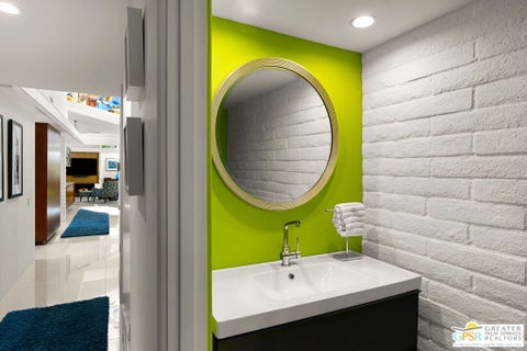 Tiny photo for 555 W Arenas Road #6, Palm Springs, CA 92262 (MLS # 26102889PS)