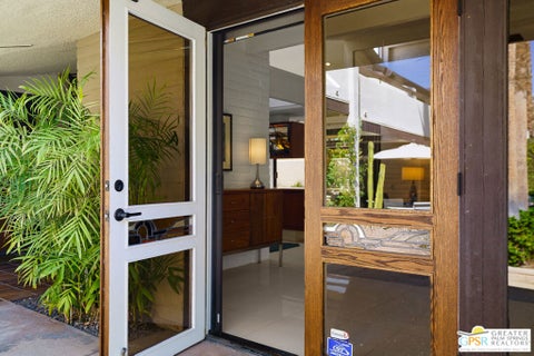 Tiny photo for 555 W Arenas Road #6, Palm Springs, CA 92262 (MLS # 26102889PS)