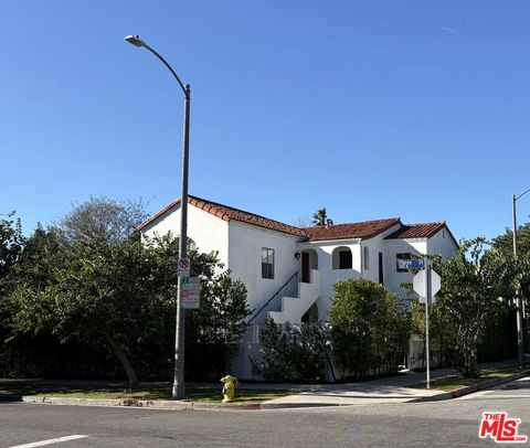 Photo of 367 N Flores Street, Los Angeles, CA 90048 (MLS # 26644513)