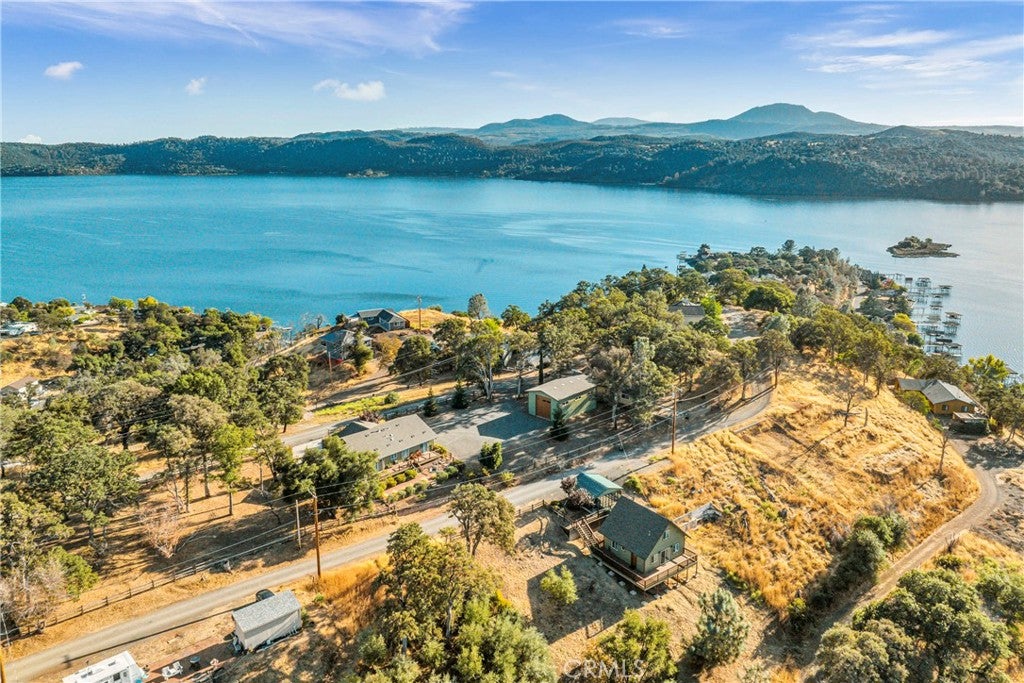 3012 Oak Crest Drive