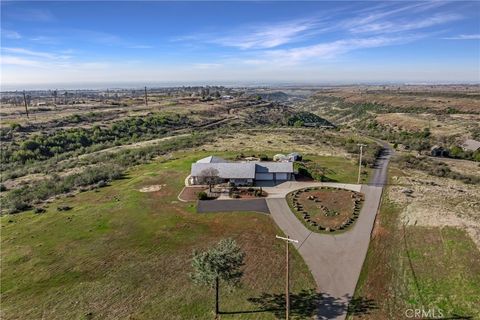 Photo of 3070 Royal Meadow Lane, Paradise, CA 95969 (MLS # SN26134409)