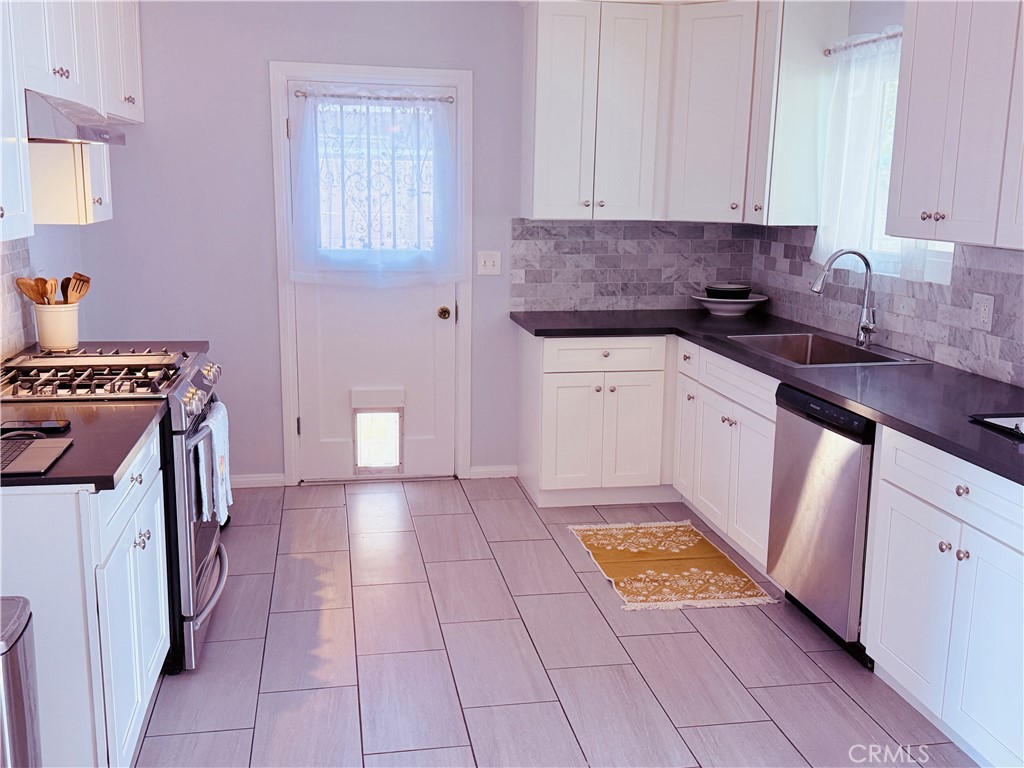 2309 W Anahurst Place