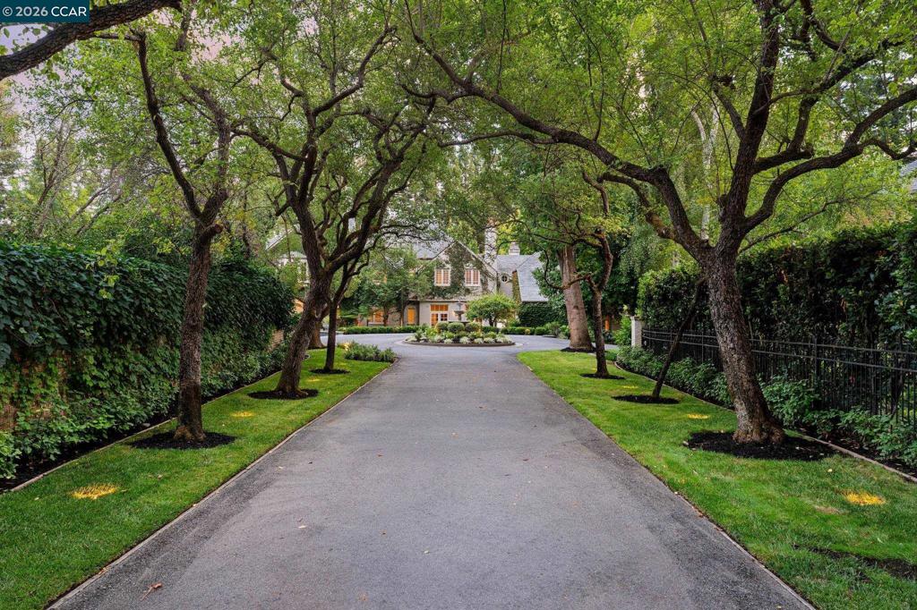 1232 Rose Ln