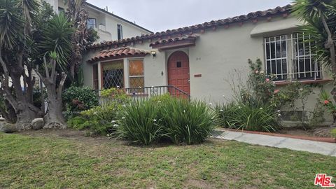 Photo of 1511 Reeves Street, Los Angeles, CA 90035 (MLS # 25595549)