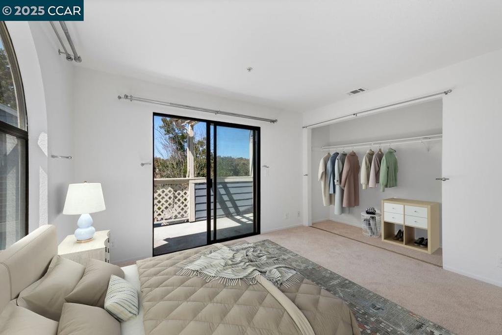 SANDY BEACH - Residential