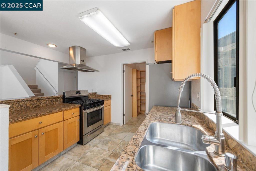 SANDY BEACH - Residential