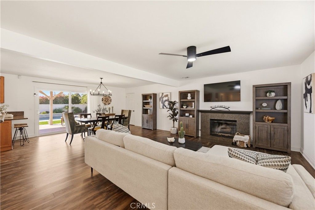 Photo of 3525 Waco Avenue, Simi Valley, CA 93063 (MLS # SR26038595)