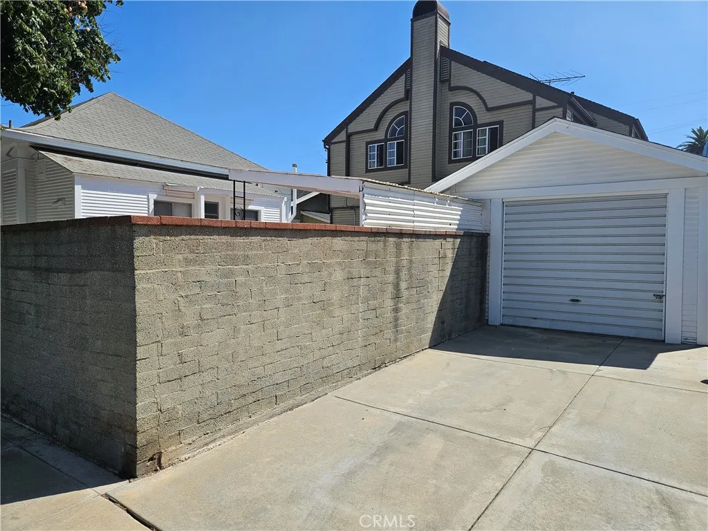 Long Beach, California 90814, United States, 3 Bedrooms Bedrooms, ,2 BathroomsBathrooms,Residential,Pending,208656