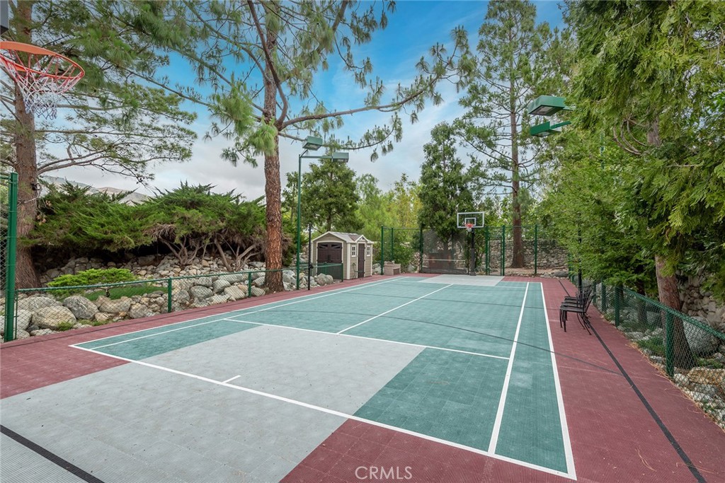 Granada Hills, California, 91344, United States, 5 Bedrooms Bedrooms, ,4 BathroomsBathrooms,Residential,Active,2041732