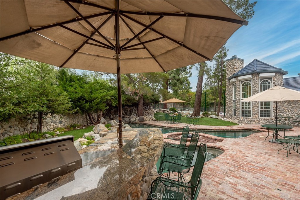 Granada Hills, California, 91344, United States, 5 Bedrooms Bedrooms, ,4 BathroomsBathrooms,Residential,Active,2041732