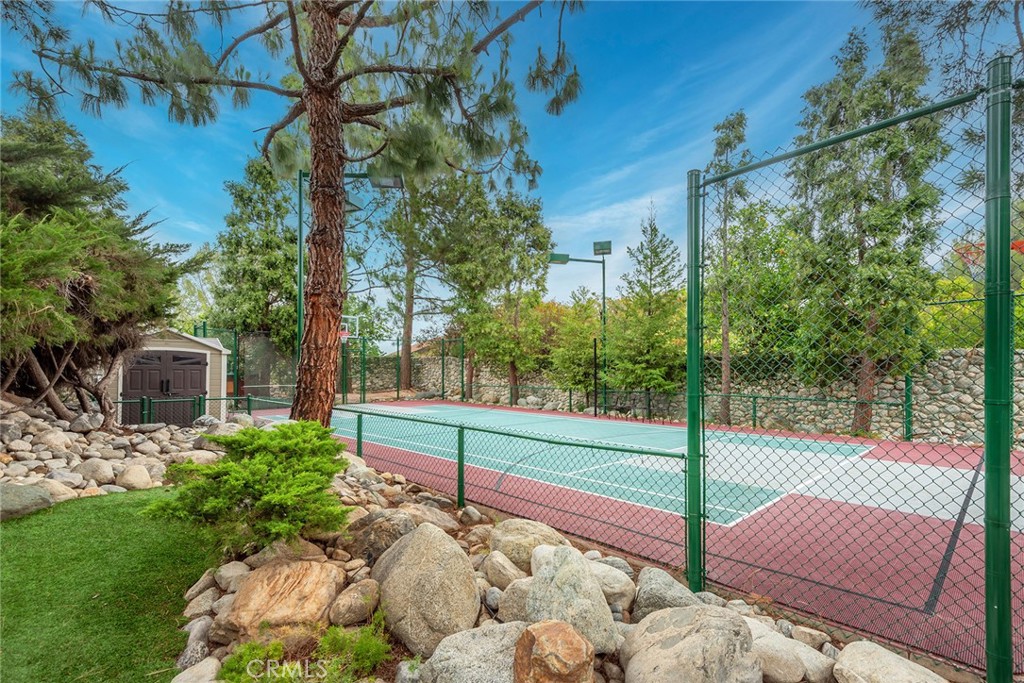 Granada Hills, California, 91344, United States, 5 Bedrooms Bedrooms, ,4 BathroomsBathrooms,Residential,Active,2041732
