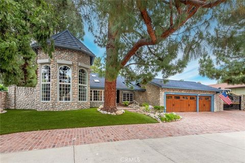 Photo of 11822 Zelzah Ave, Granada Hills, CA 91344 (MLS # SR26086843)