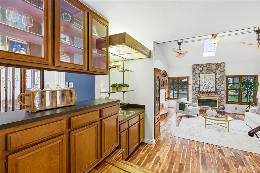 Granada Hills, California, 91344, United States, 5 Bedrooms Bedrooms, ,4 BathroomsBathrooms,Residential,Active,2041732