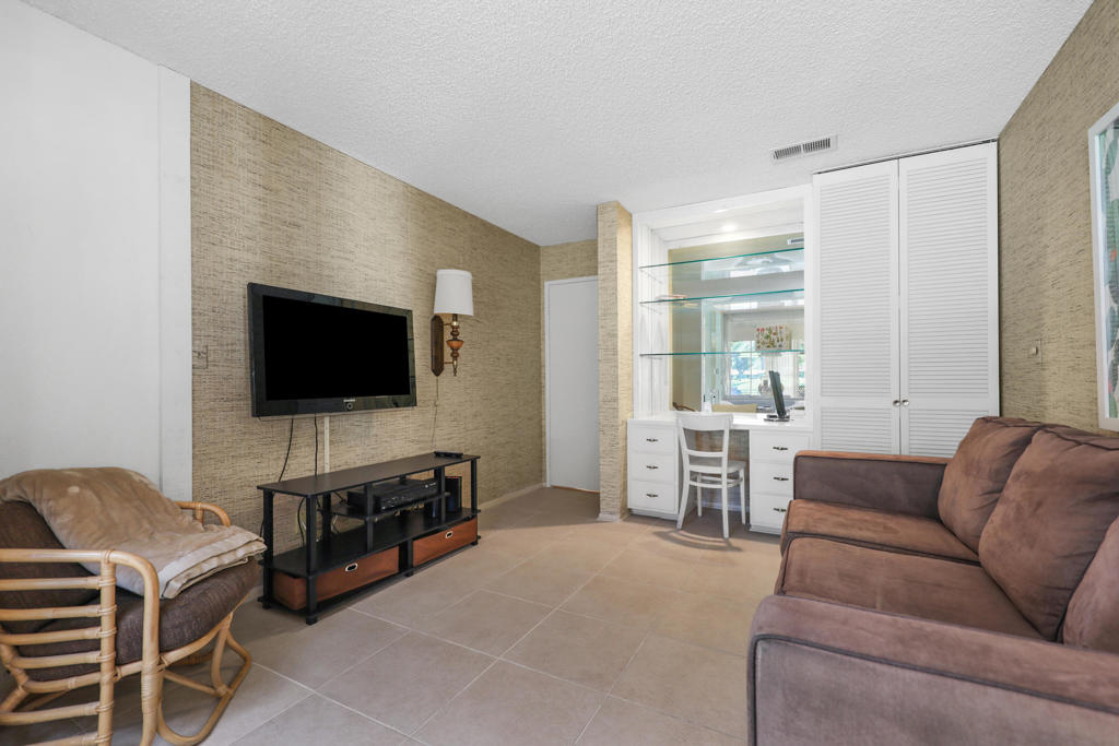 Monterey Country Clu - Residential Lease