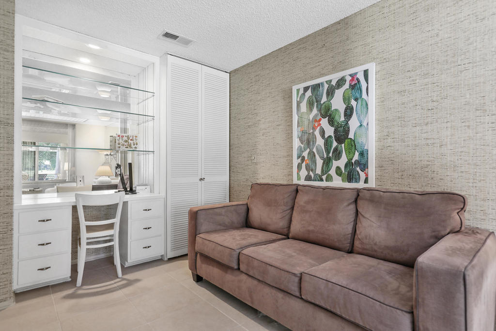 Monterey Country Clu - Residential Lease