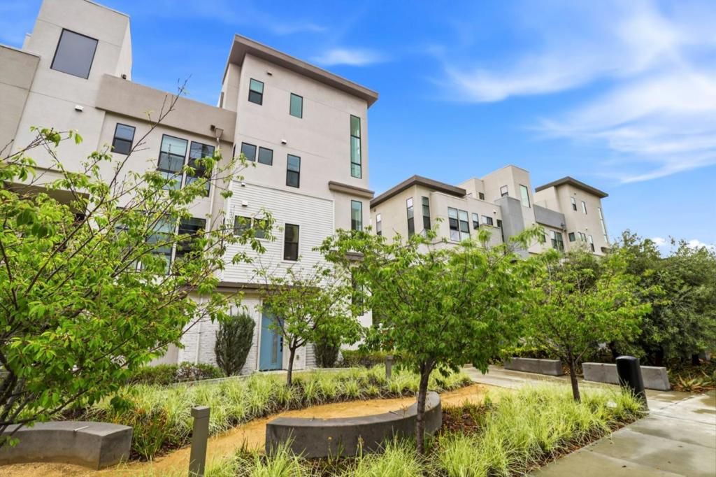 Photo of 2960 Sanor PL #106, Santa Clara, CA 95051 (MLS # ML82049181)