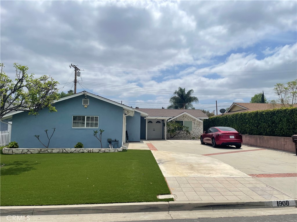 Just Listed – Charming Single-Story Home for Lease in the Heart of Hacienda Heights!
This beautifully updated single-family residence offers 3 spacious bedrooms, 2 modern bathrooms, plus a versatile bonus room—perfect for a home office or additional living space. Conveniently located within walking distance to top-rated schools, local parks, restaurants, shopping centers, and banks, this home offers both comfort and accessibility.Interior features include a renovated kitchen with stainless steel appliances and bathrooms, fresh interior paint, recess lightings,wood shutters window, central air and a brand-new roof. The attached 2-car garage includes laundry hook-ups for added convenience. Enjoy a low-maintenance yard and a generously sized patio, ideal for outdoor relaxation and entertaining. Don't miss this rare leasing opportunity in one of Hacienda Heights’ most desirable neighborhoods!