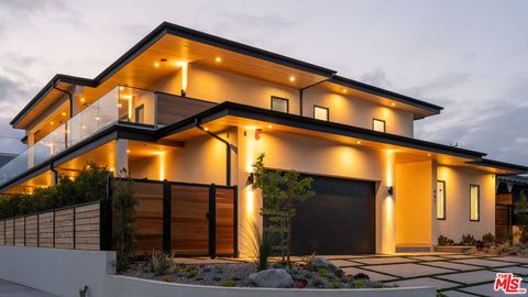 461 Chabela Drive Manhattan Beach CA 90266