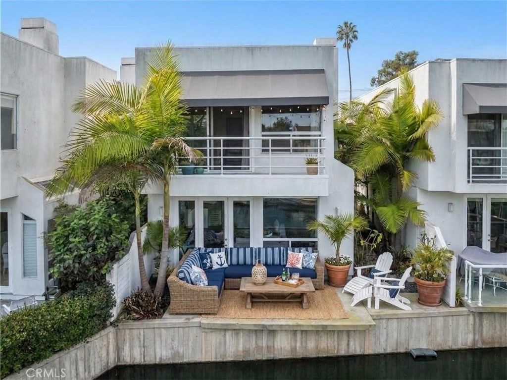 Photo of 620 Harbor Street #6, Venice, CA 90291 (MLS # DW26017840)