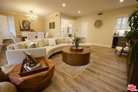 Photo of 14844 Dickens Street #108, Sherman Oaks, CA 91403 (MLS # 26758935)