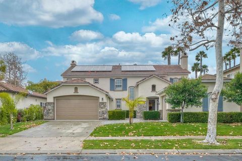 Photo of 993 Hawthorne Creek Dr Dr, Chula Vista, CA 91914 (MLS # 250038341SD) Photo of 993 Hawthorne Creek Dr Dr, Chula Vista, CA 91914 (MLS # 250038341SD)