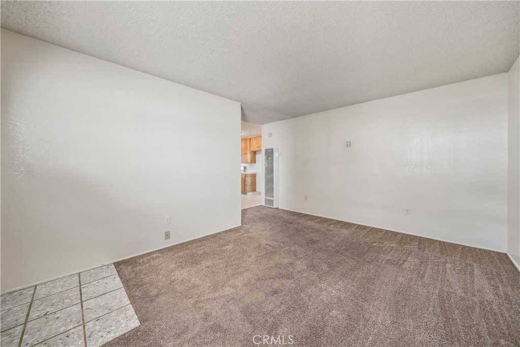 2479 Hemlock Avenue