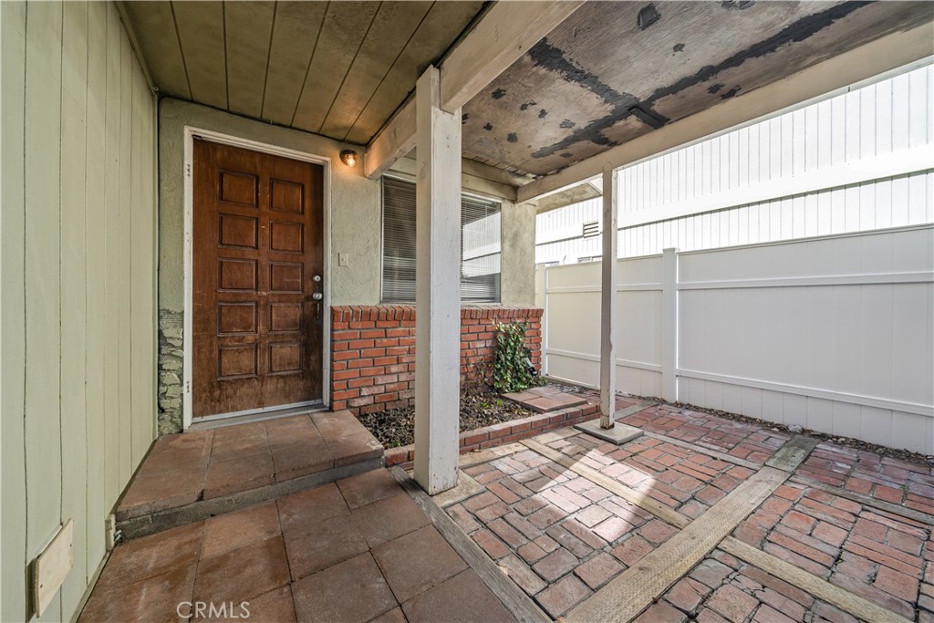 2479 Hemlock Avenue